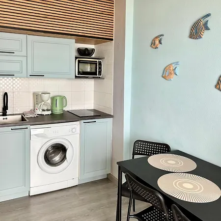 Seafront With Air Conditioner Appartement Empuriabrava