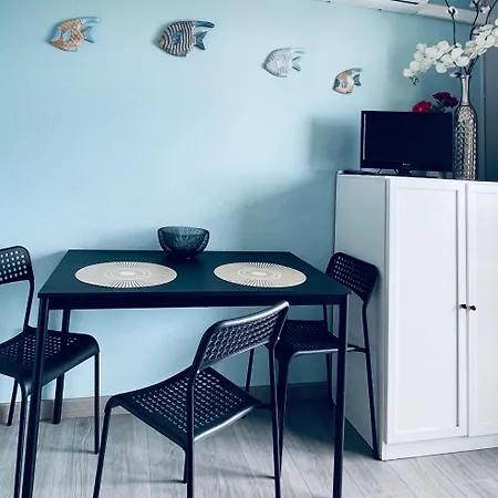 Apartment Seafront With Air Conditioner