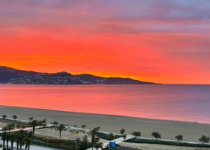 Seafront With Air Conditioner Appartement *